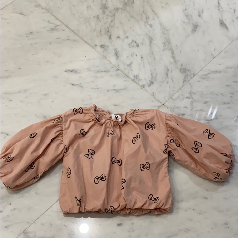 Stem balloon sleeve top